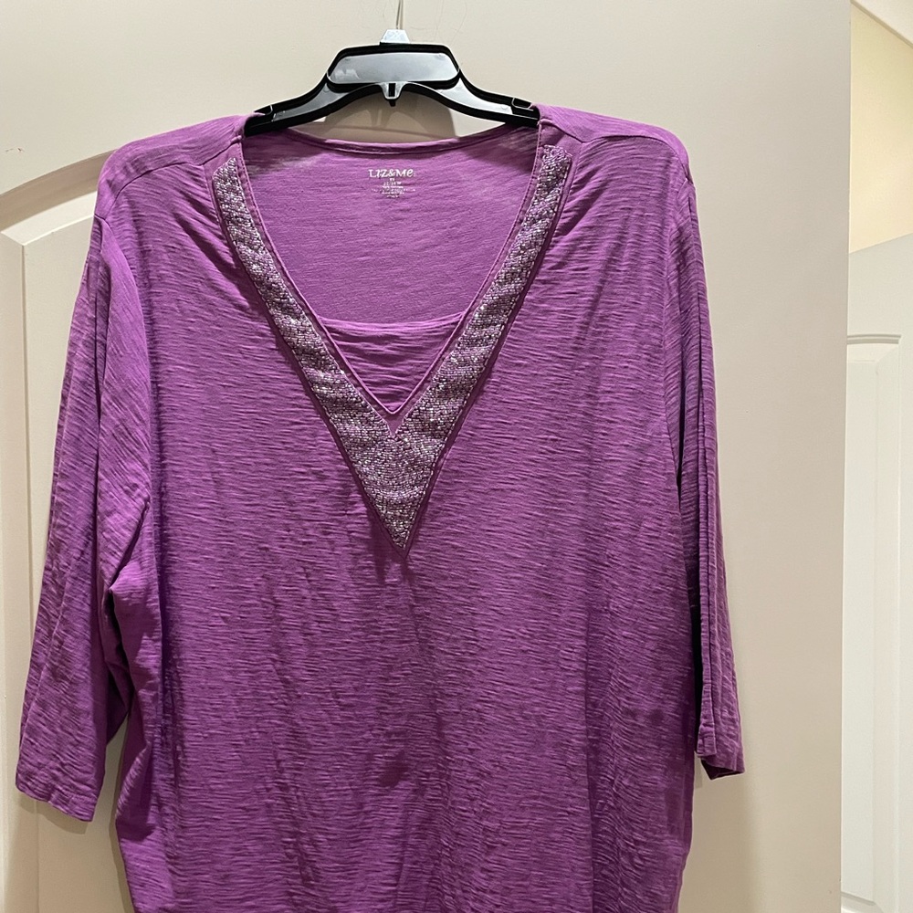 Liz & Me top